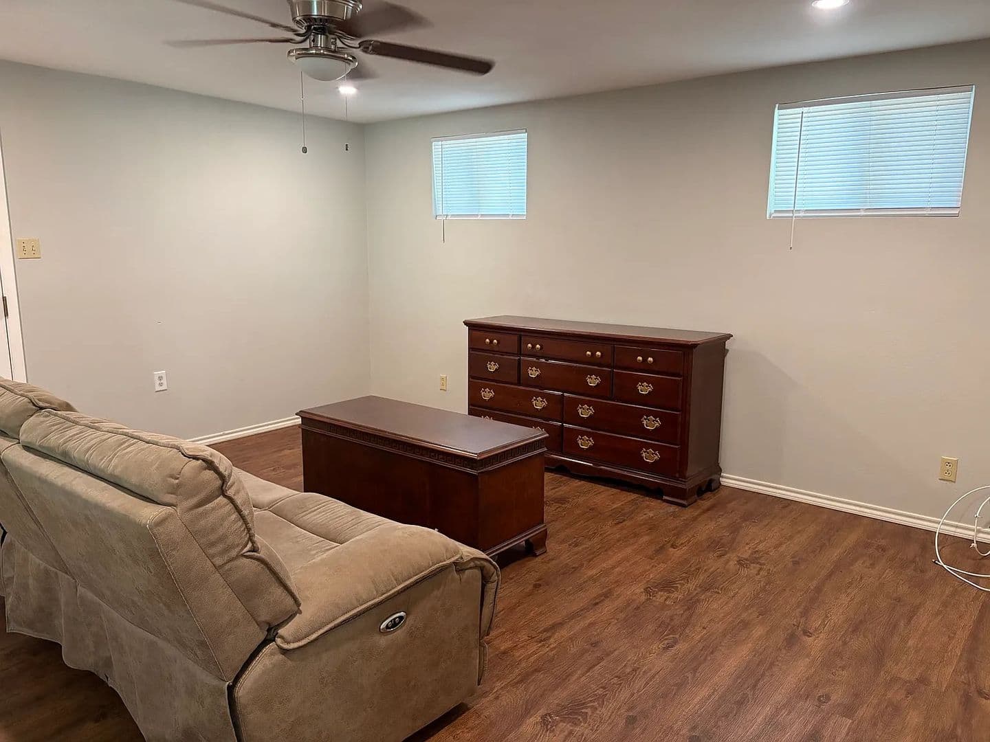 San Antonio House: 543 Congress Ave