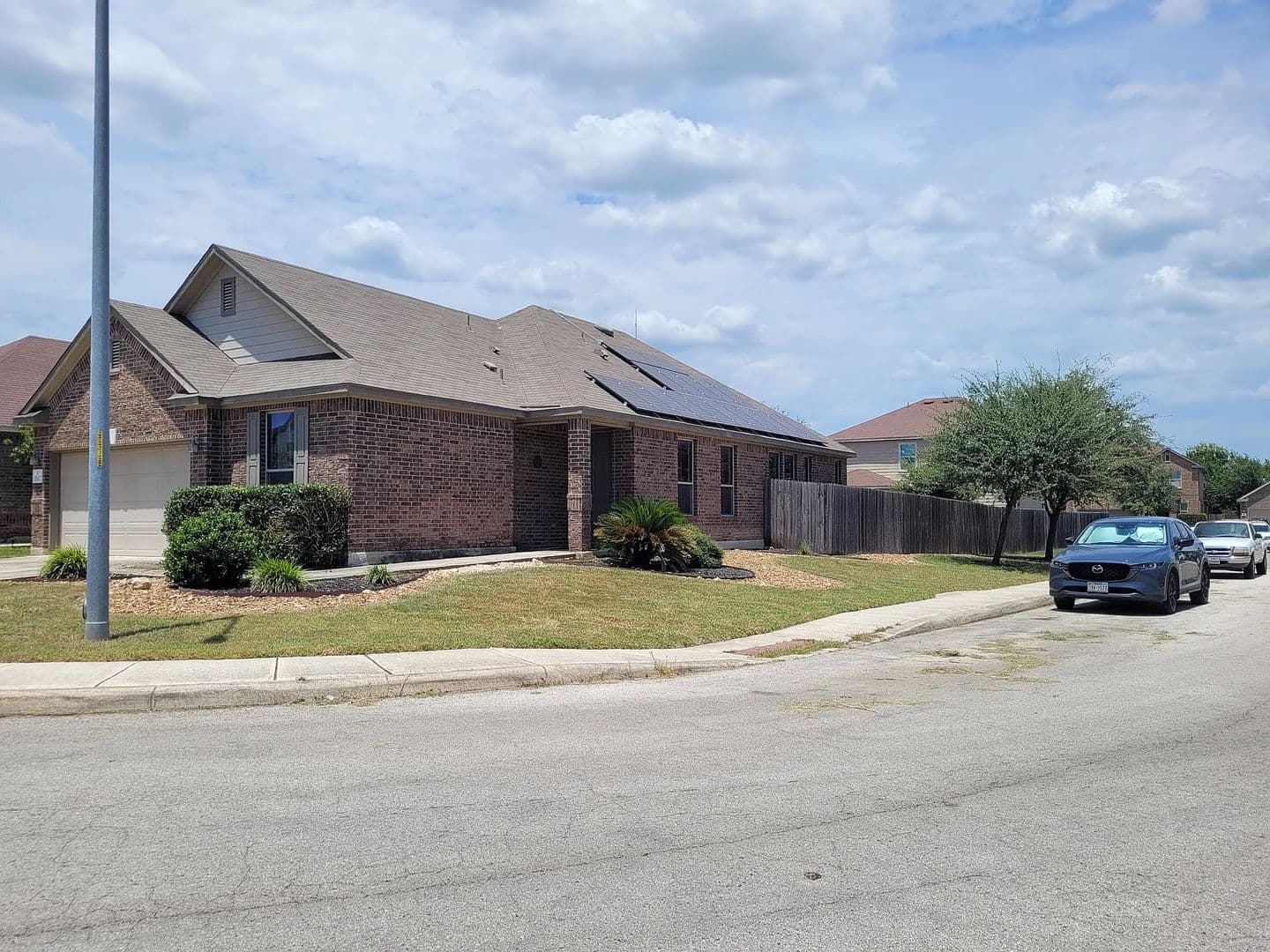 San Antonio House: 11607 Welch Hallow