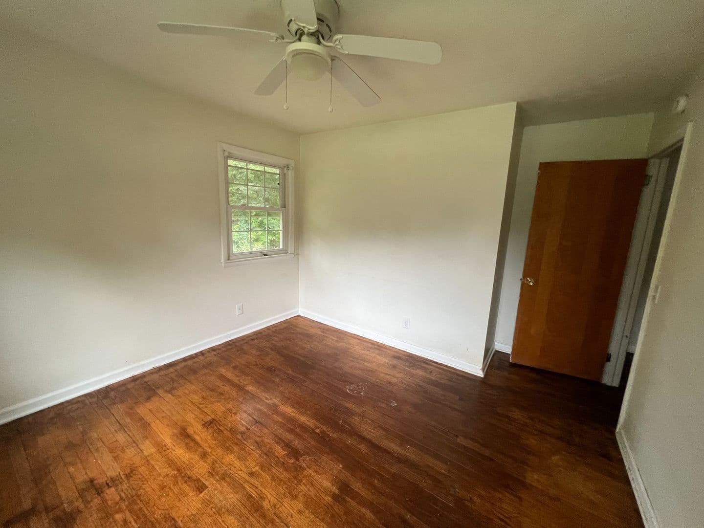 Raleigh House: 1809 Pinedale Dr