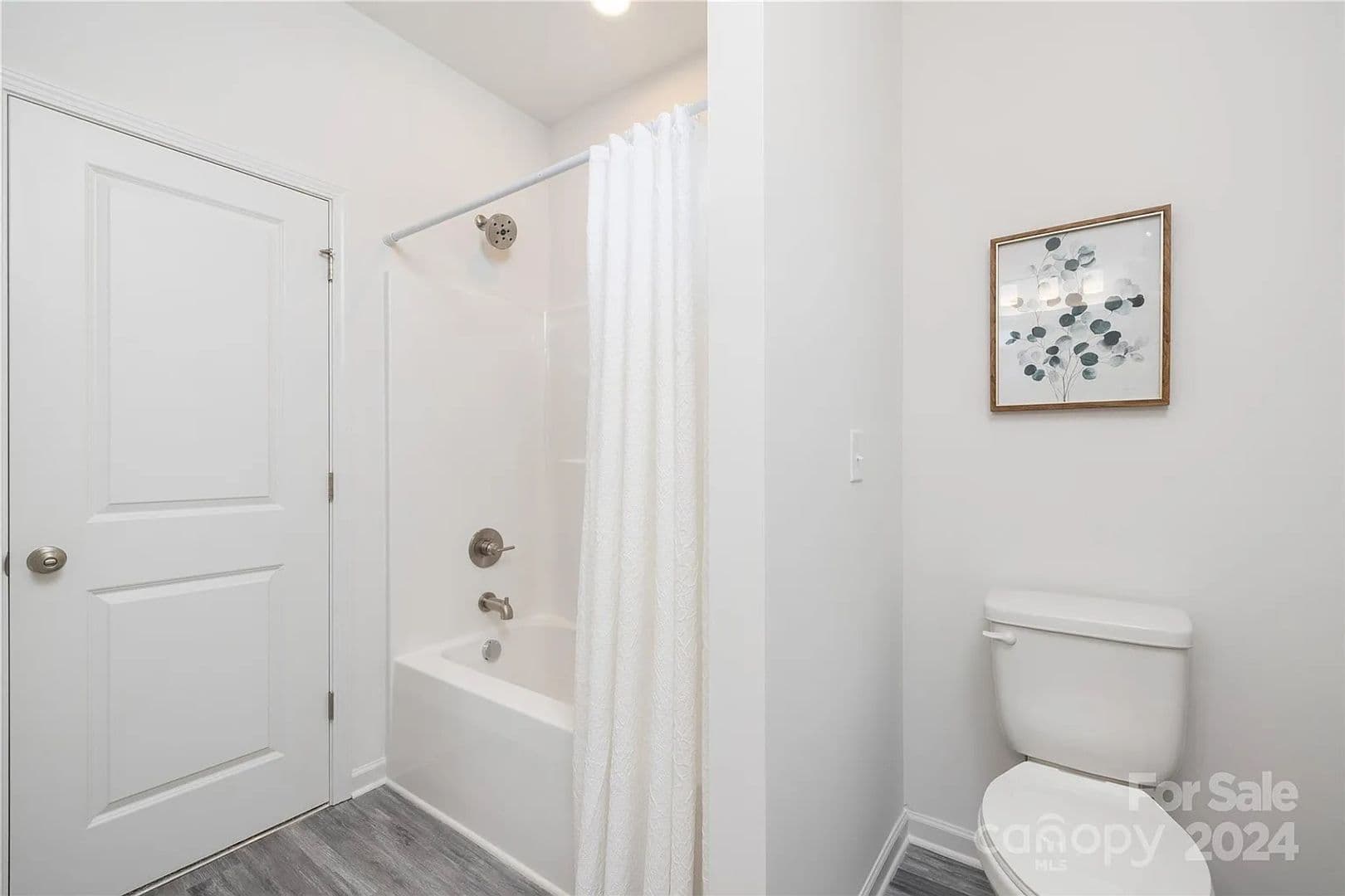 Charlotte House: 3905 Oakwood Rd