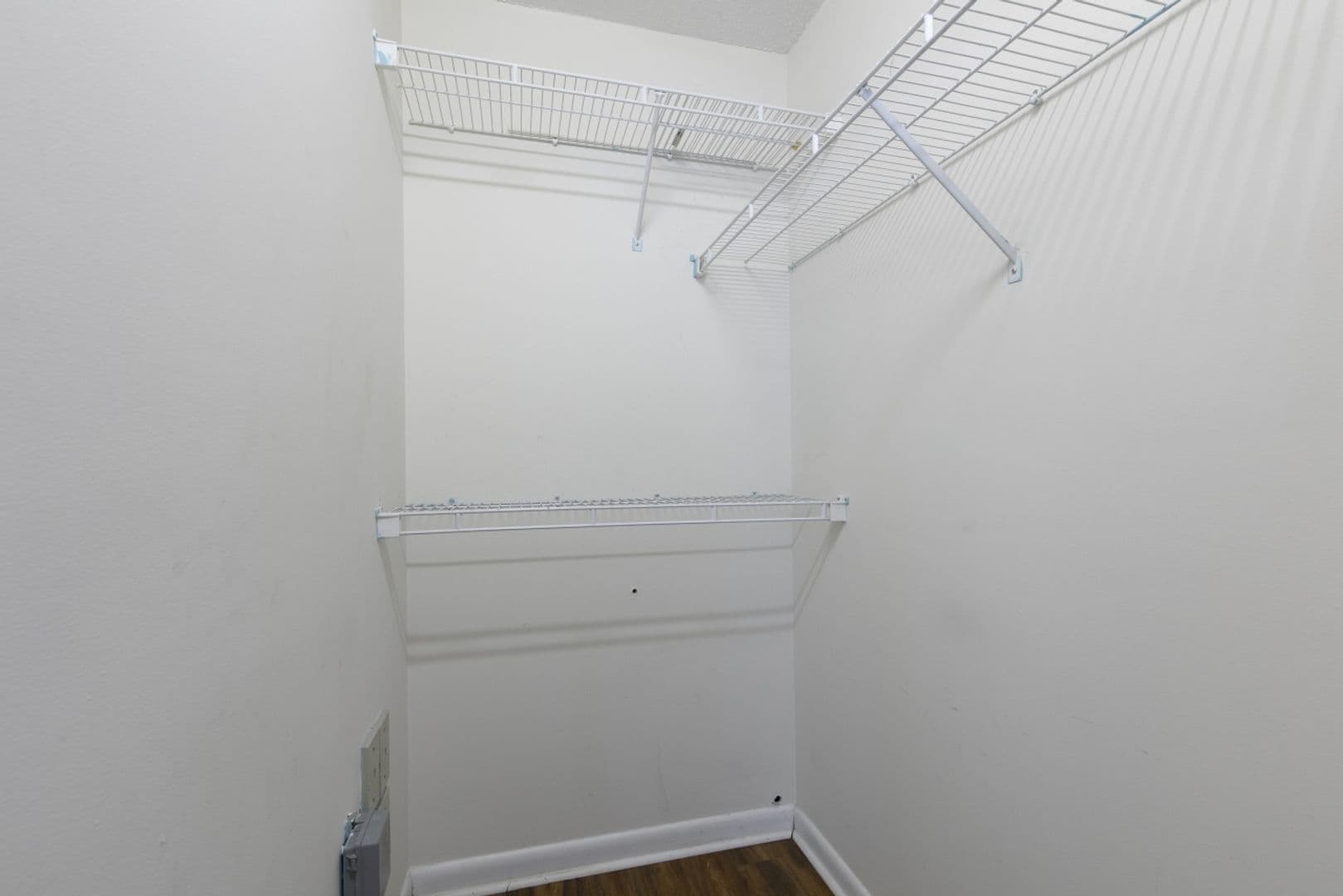 Raleigh House: 1251 #002 University Ct