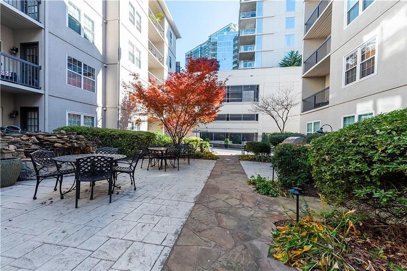 Atlanta House: 1075 Peachtree Walk NE