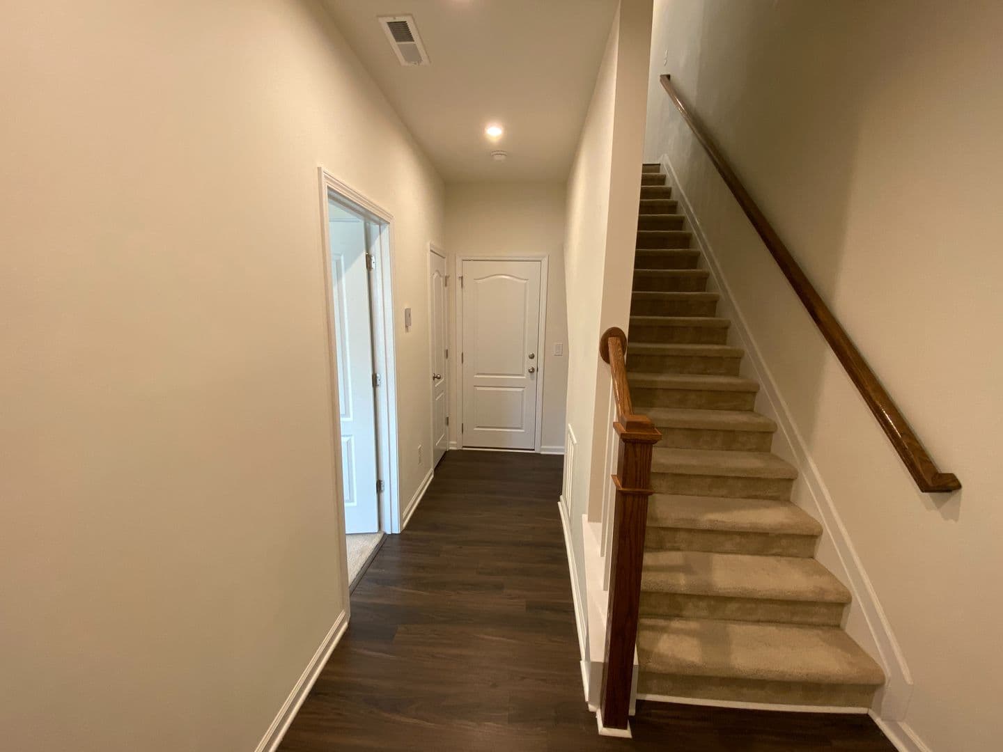 Cary House: 4117 Mahal Ave