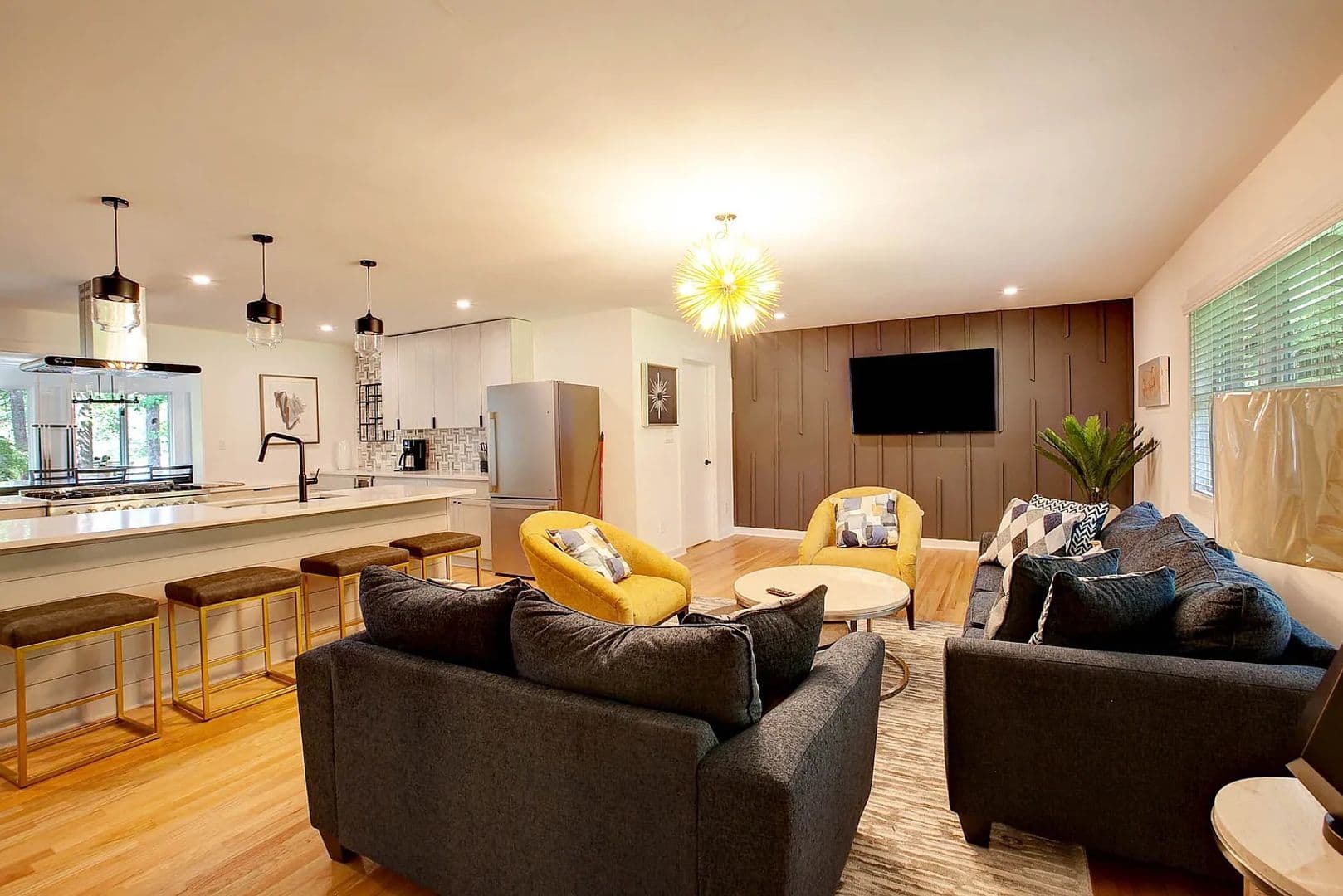 Smyrna House: 1573 Cooper Lake Rd SE