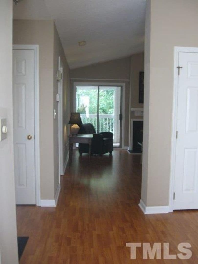 Raleigh House: 6111 Sunpointe Dr