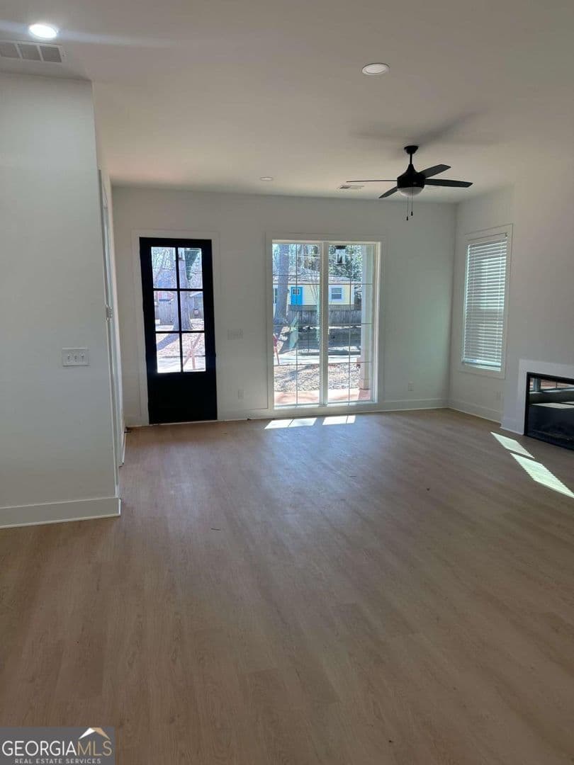 Atlanta House: 1239 Plaza Ave SW