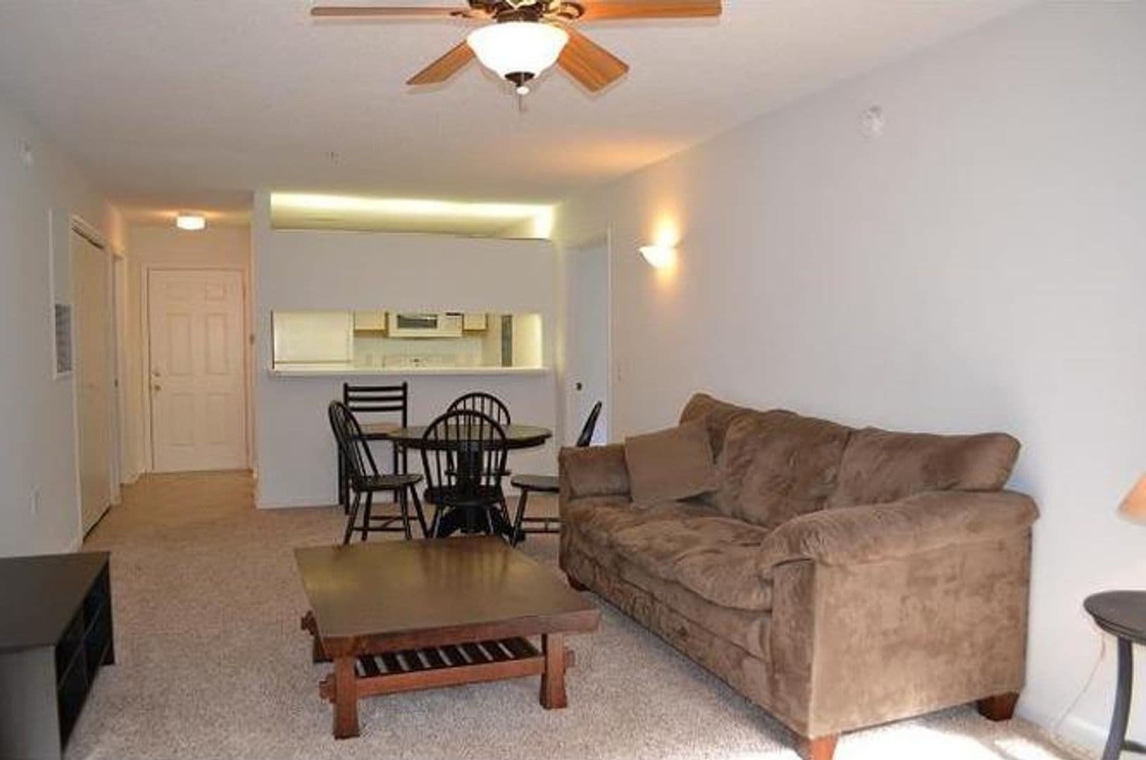 Raleigh House: 1431 Collegiate Cir