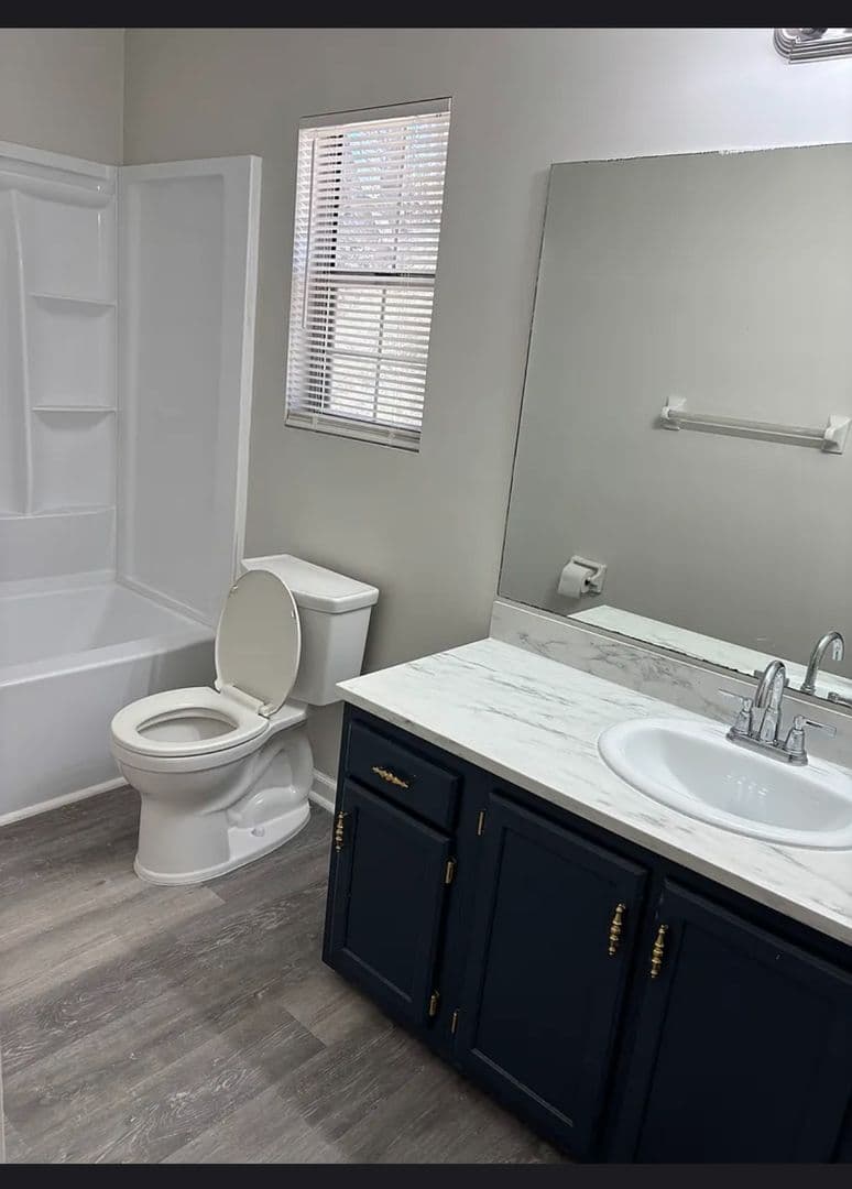 Mabelton House: 5888 Brookside Dr SE