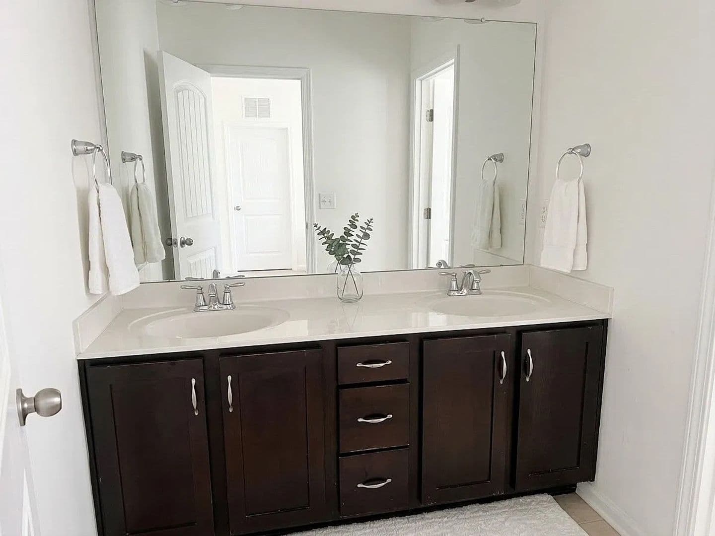 Morrisville House: 428 Manchester Park Ln