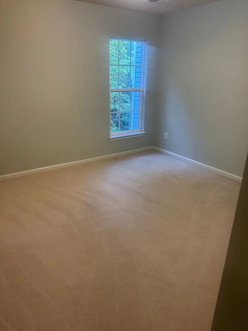 Charlotte House: 12429 Dunford St