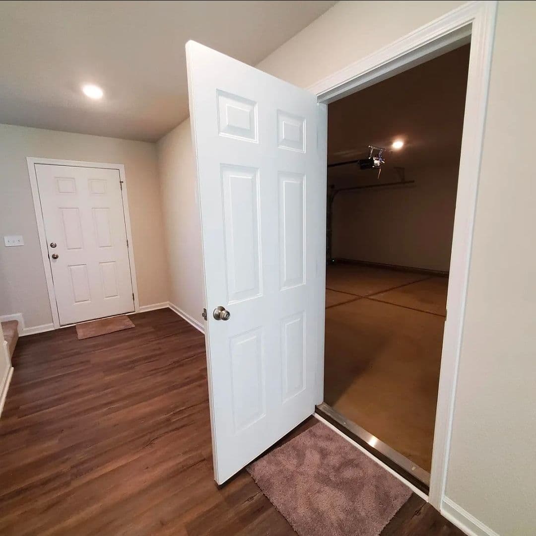 Charlotte House: 9111 Creedmore Hills Dr