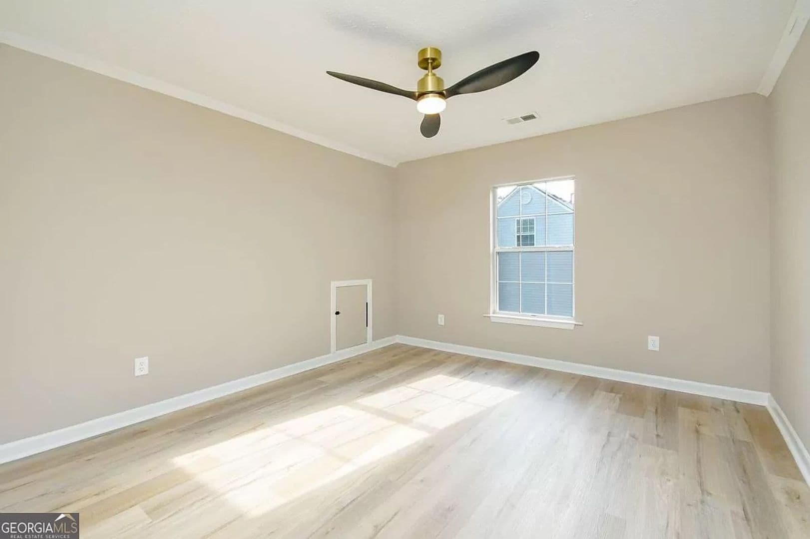 Decatur House: 3840 Brown Dr
