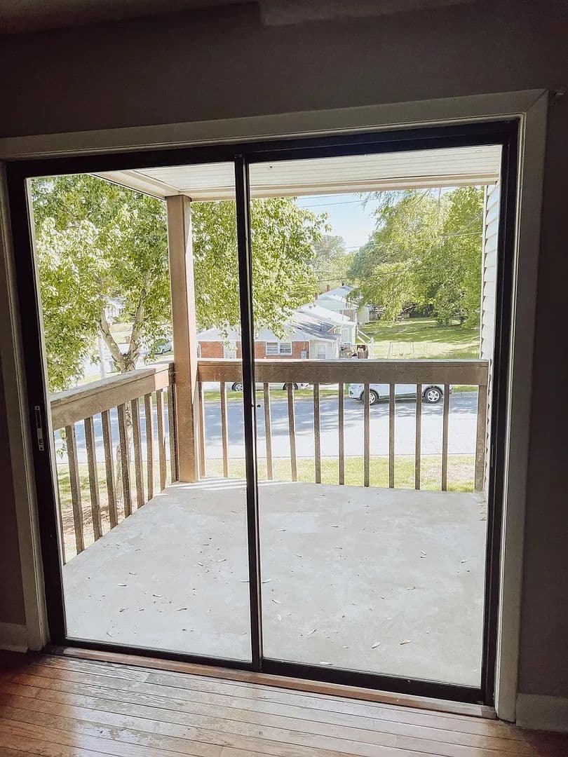 High Point House: 1744 N Hamilton St