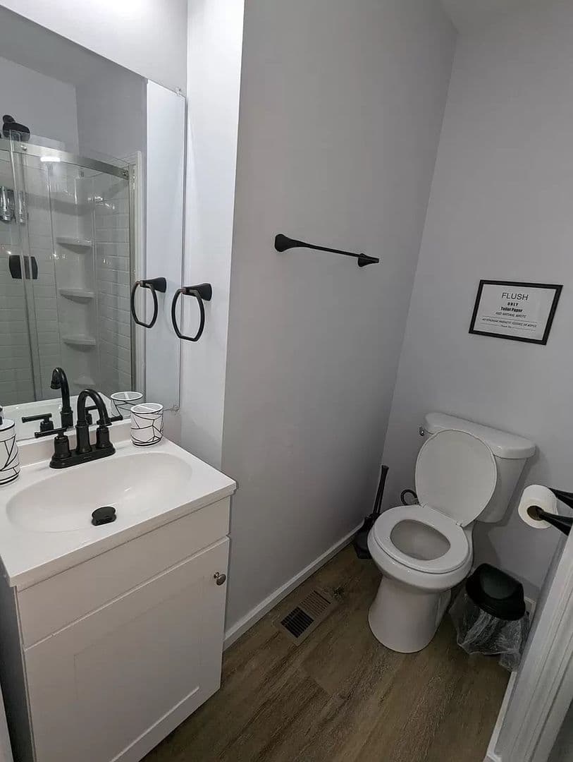 Charlotte House: 3412 Merrill Pl