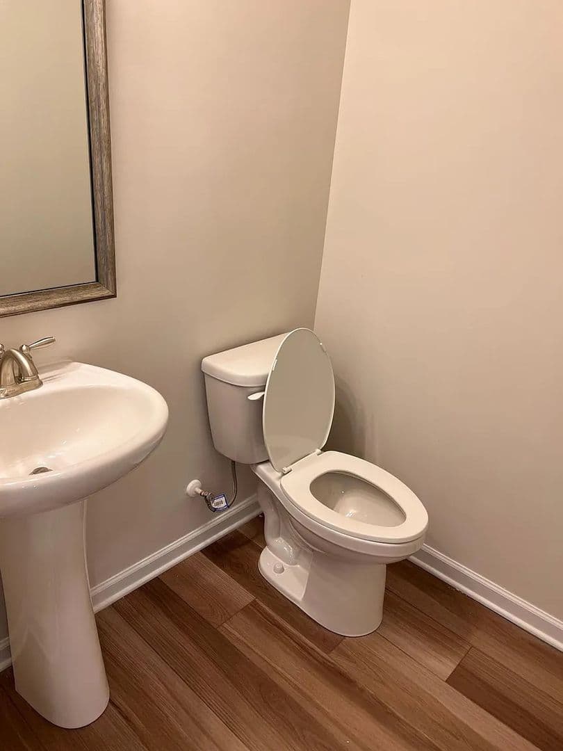 Charlotte House: 11051 Lawyers Rd