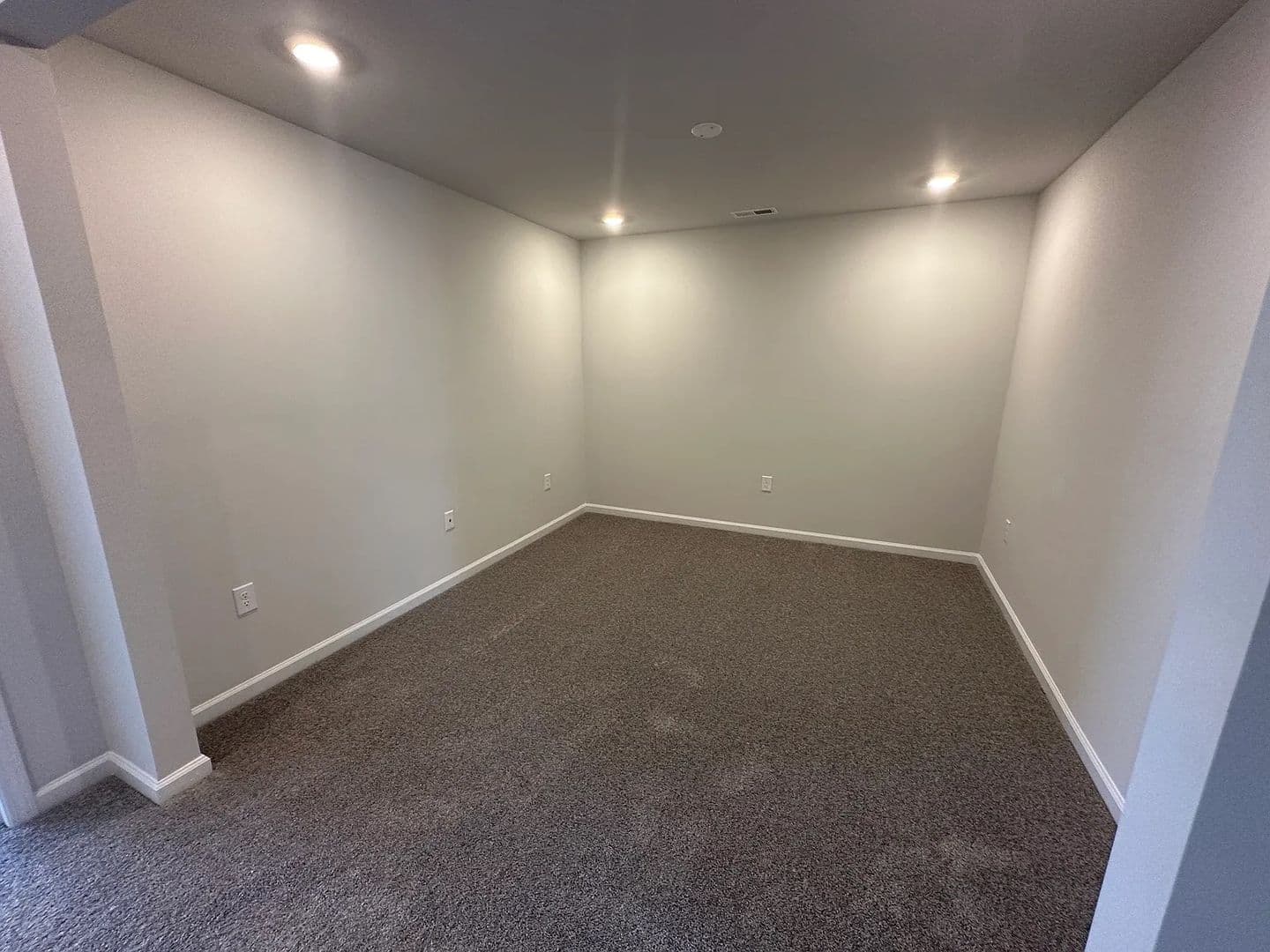 Raleigh House: 5024 Arkrose Dr