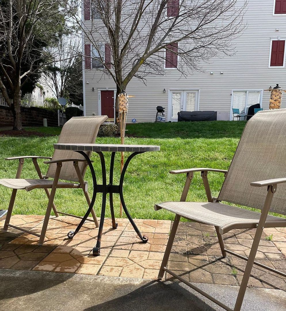 Raleigh House: 3011 #106 Barrymore St