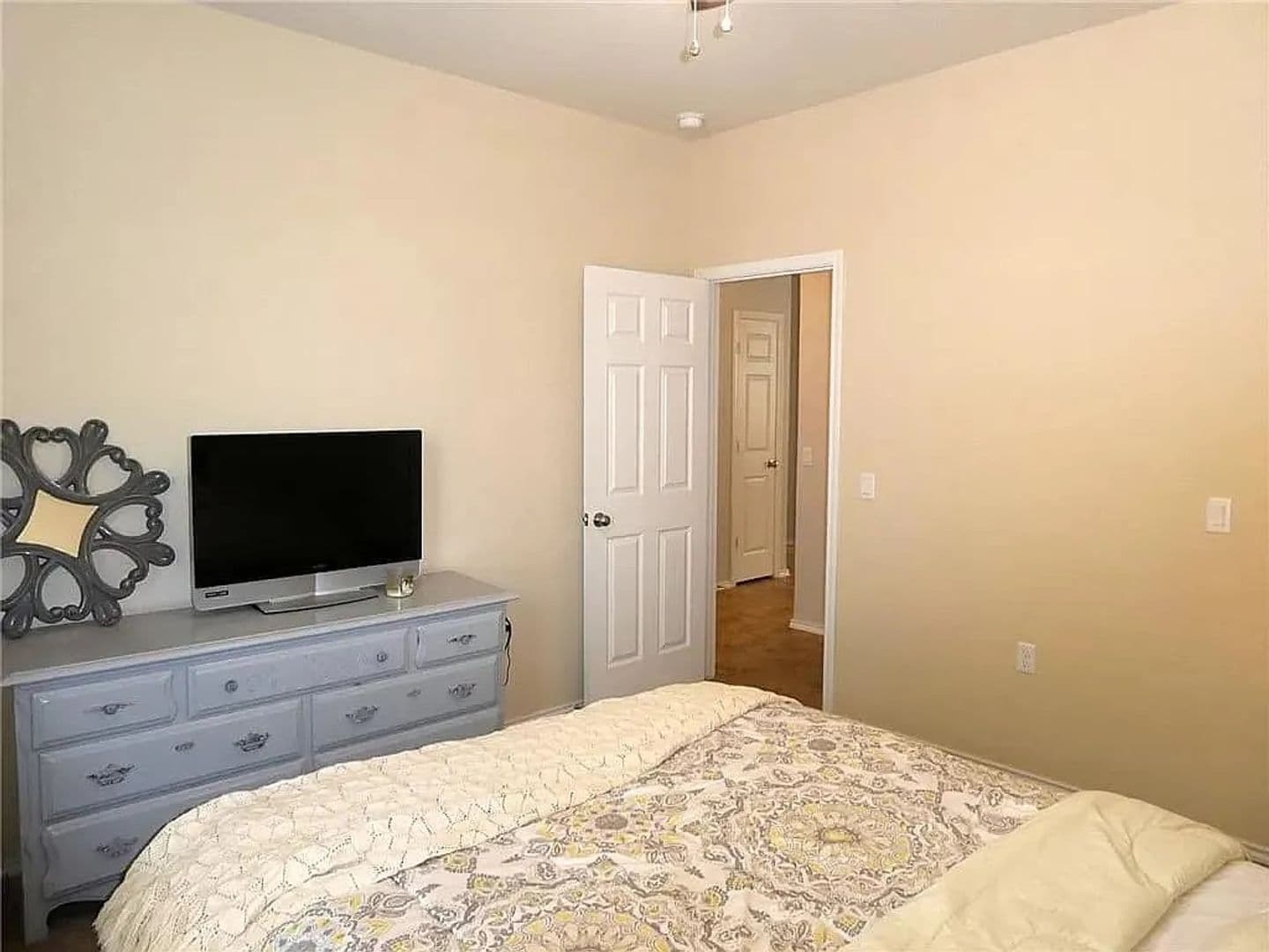 Austin House: 6920 Longford Trail