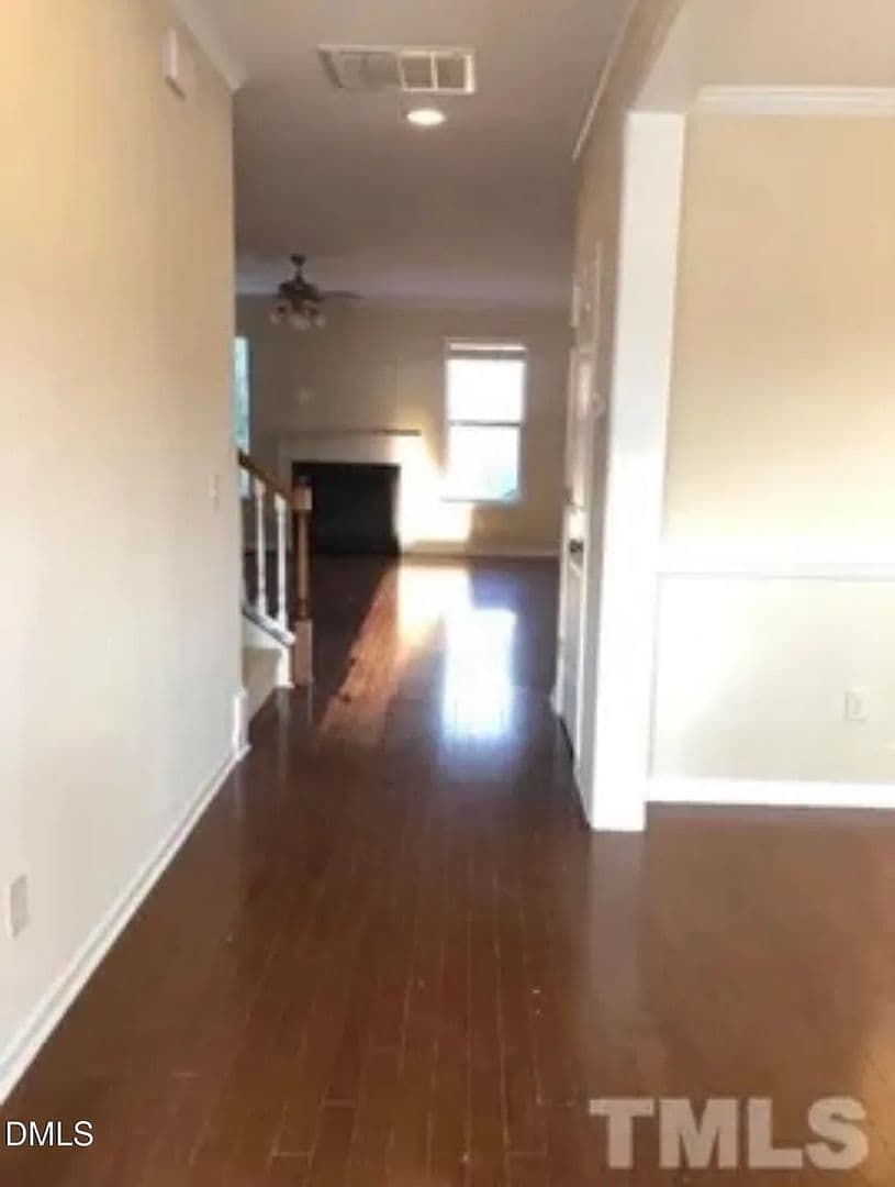 Raleigh House: 4248 Brintons Cottage St