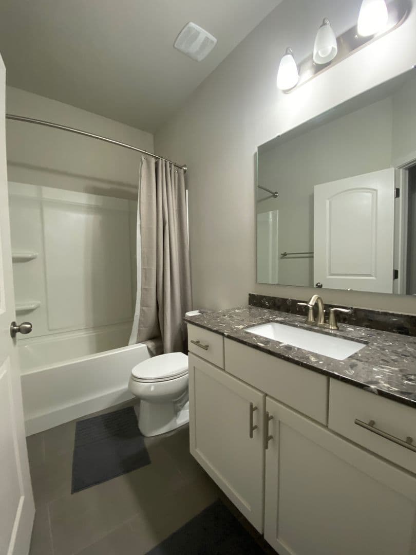 Charlotte House: 9436 Ainslie Downs St