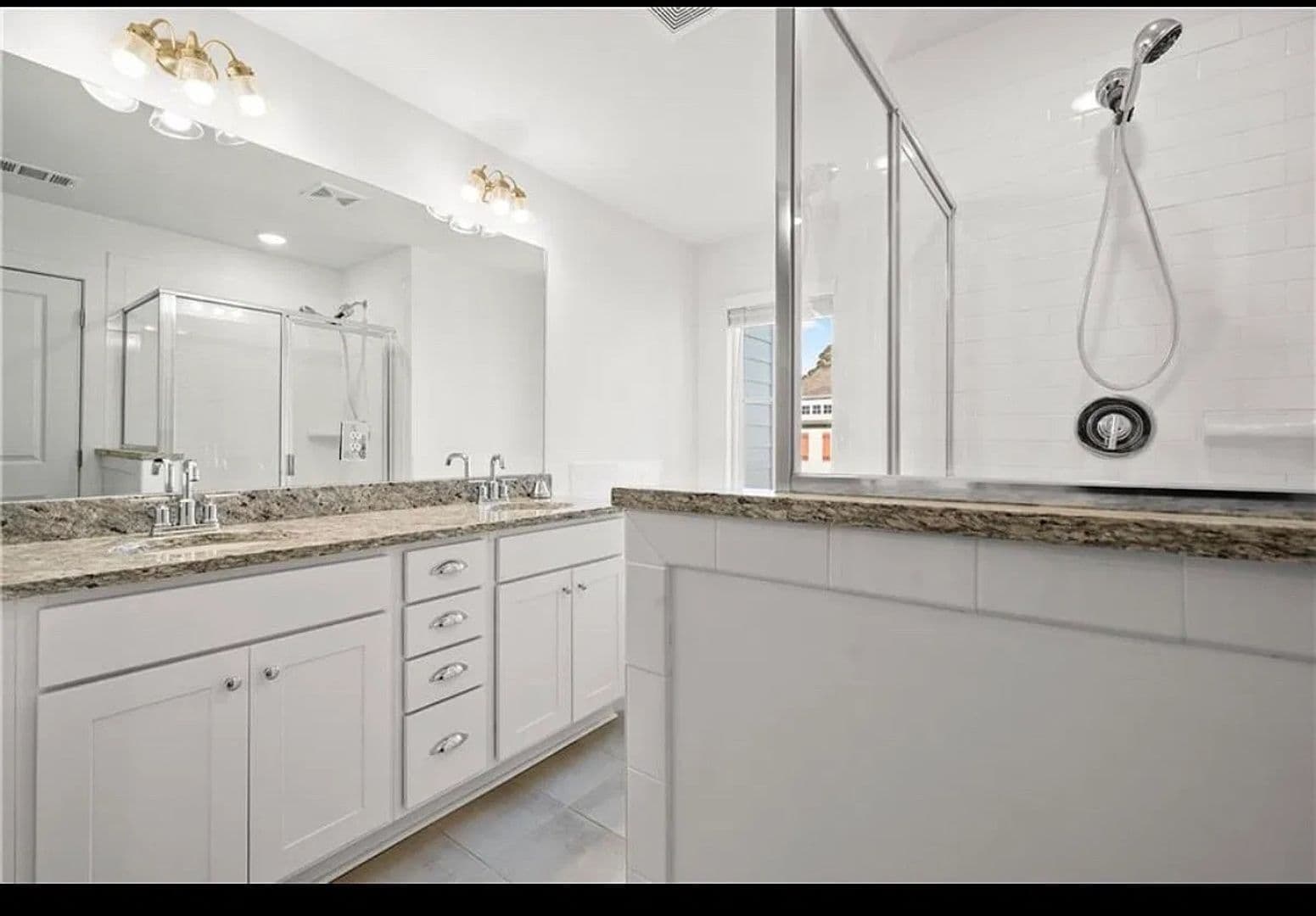 Auburn House: 246 Auburn Valley Wy