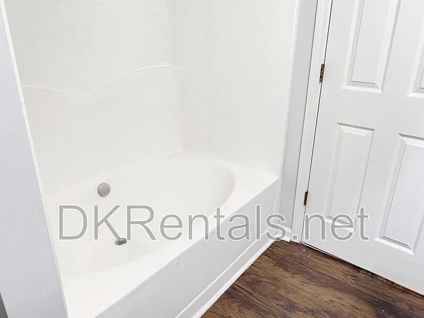 East Point House: 4416 Stone Gate Way