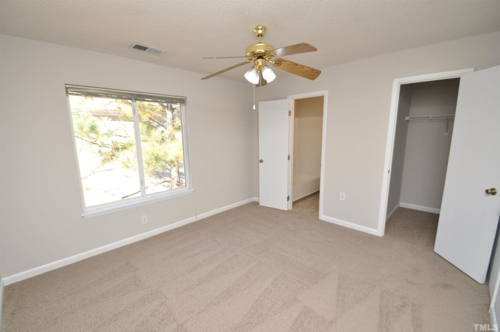 Raleigh House: 1331 #302 Crab Orchard Dr