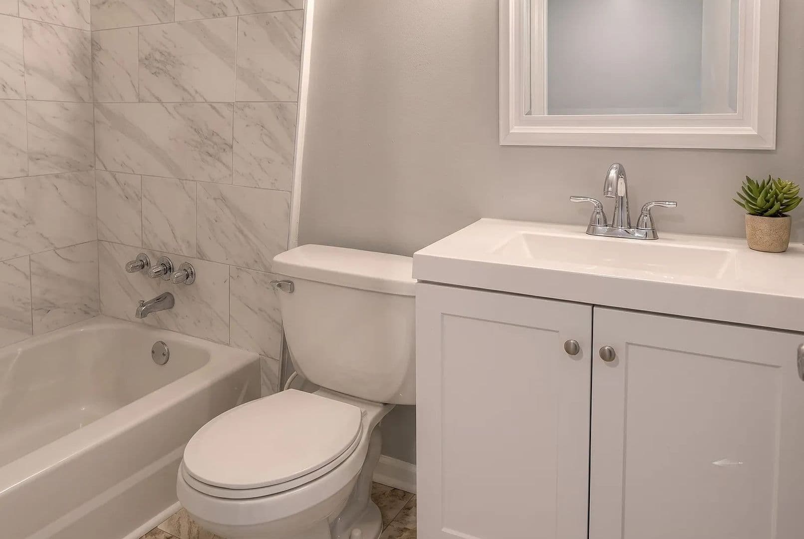 Lawrenceville House: 394 Northdale Rd