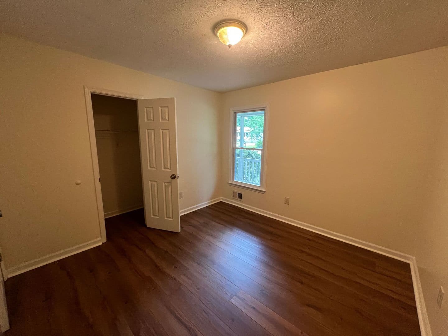 Marietta House: 2410 Hillboro Cir SW