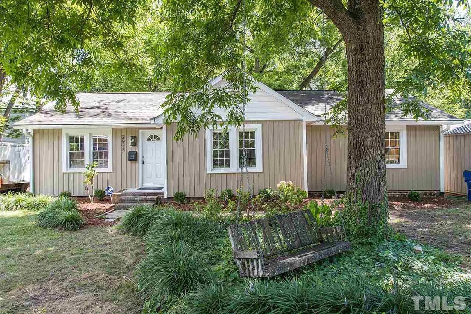 Raleigh House: 2923 Okelly St