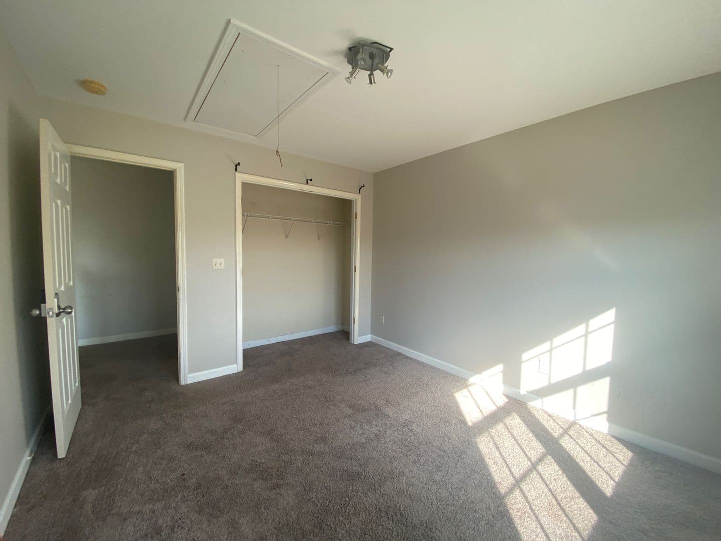 Charlotte House: 12129 Hampton Pl Dr