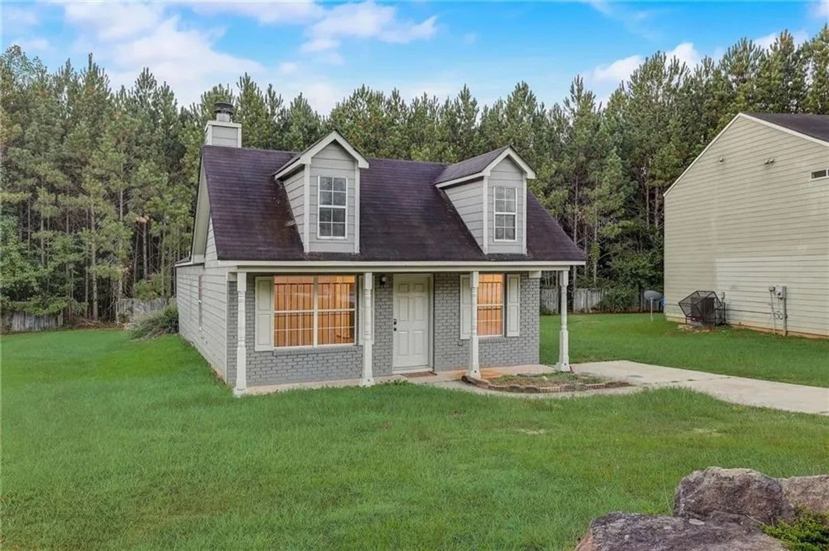 Union City House: 3865 Cypress Pointe Dr