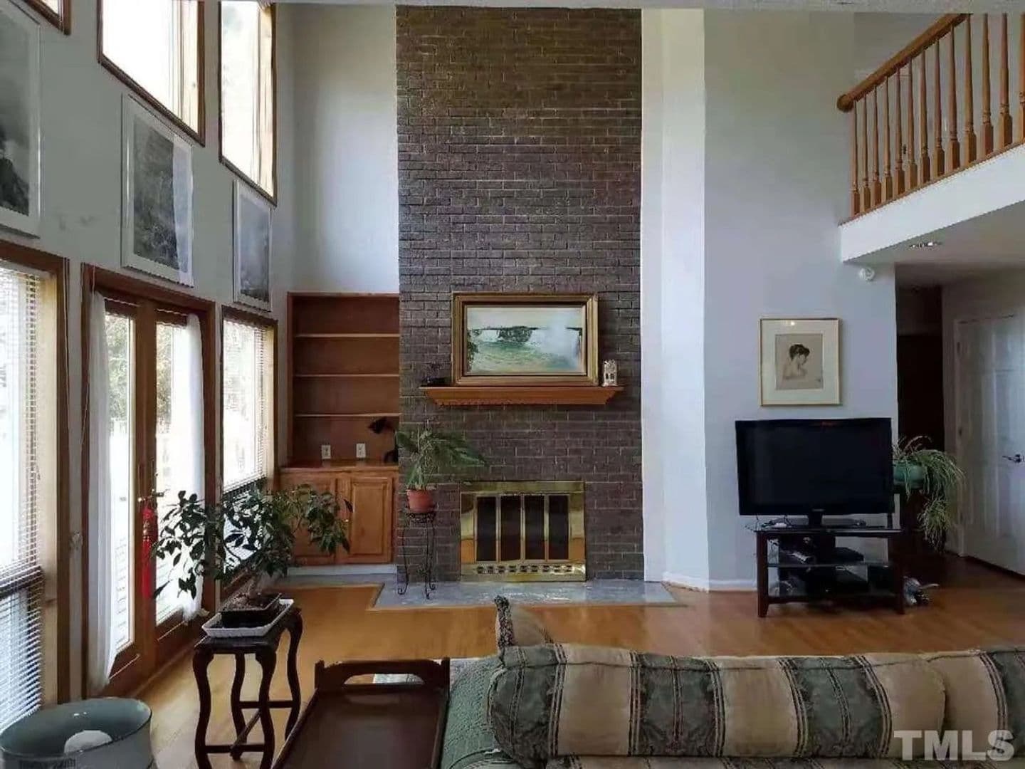 Apex House: 1010 Kingsway Dr