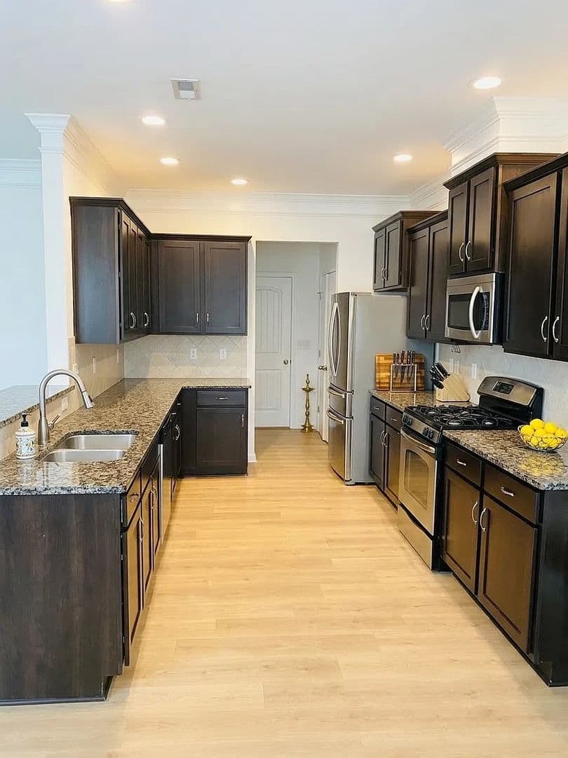Morrisville House: 428 Manchester Park Ln