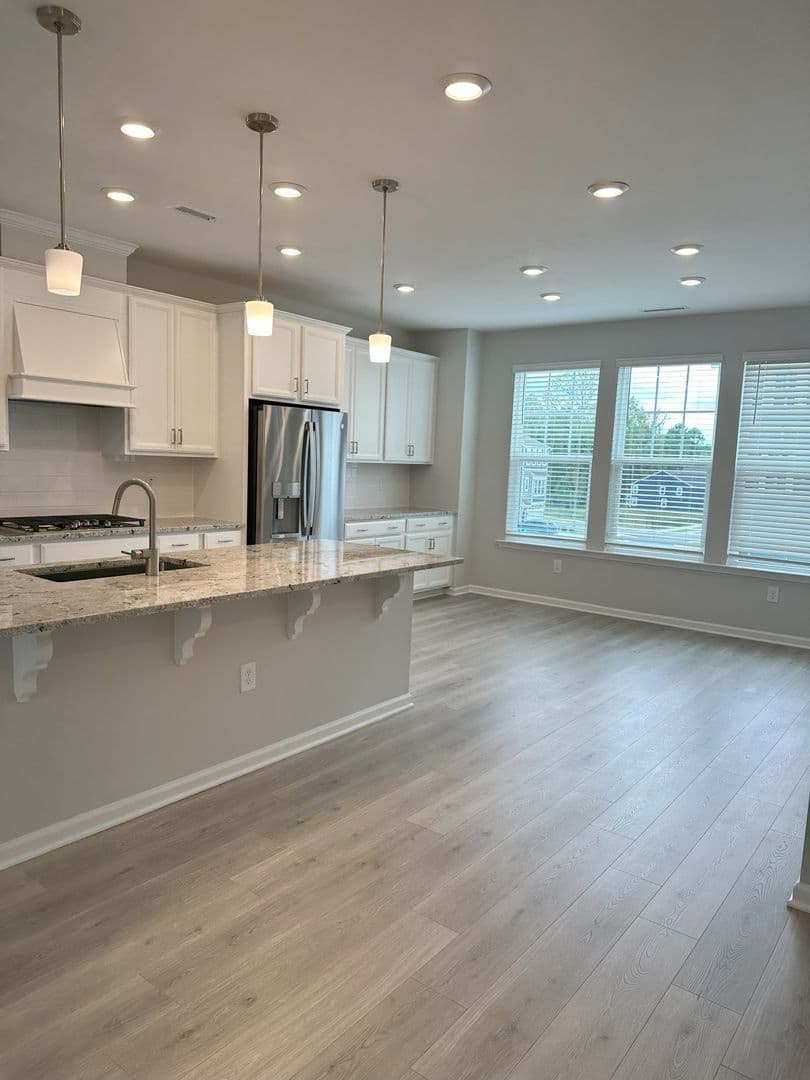 Apex House: 2802 Austin Falls Sta