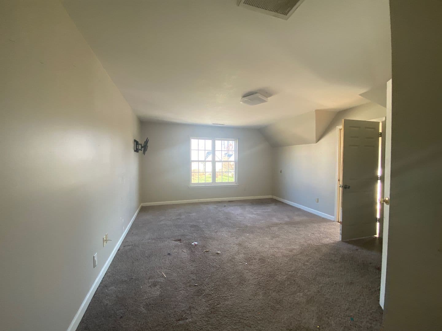 Charlotte House: 12129 Hampton Pl Dr