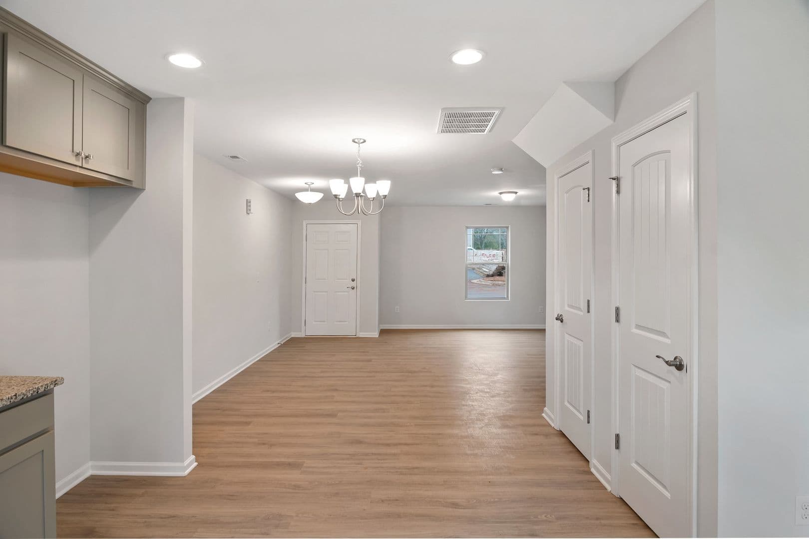 Raleigh House: 309 Switch St
