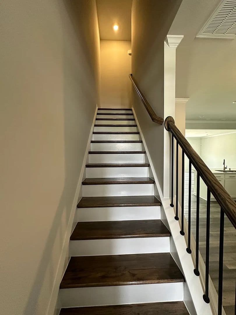 Raleigh House: 5024 Arkrose Dr
