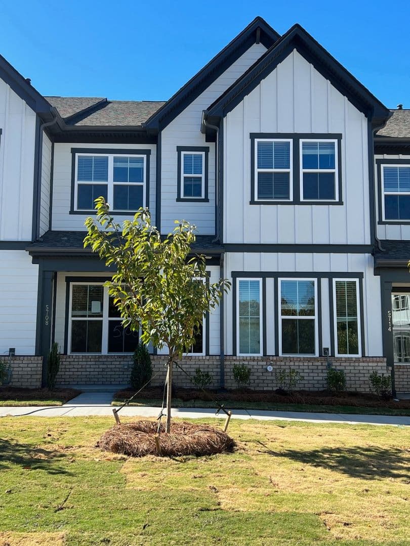 Harrisburg House: 5708 Rivulet Wy