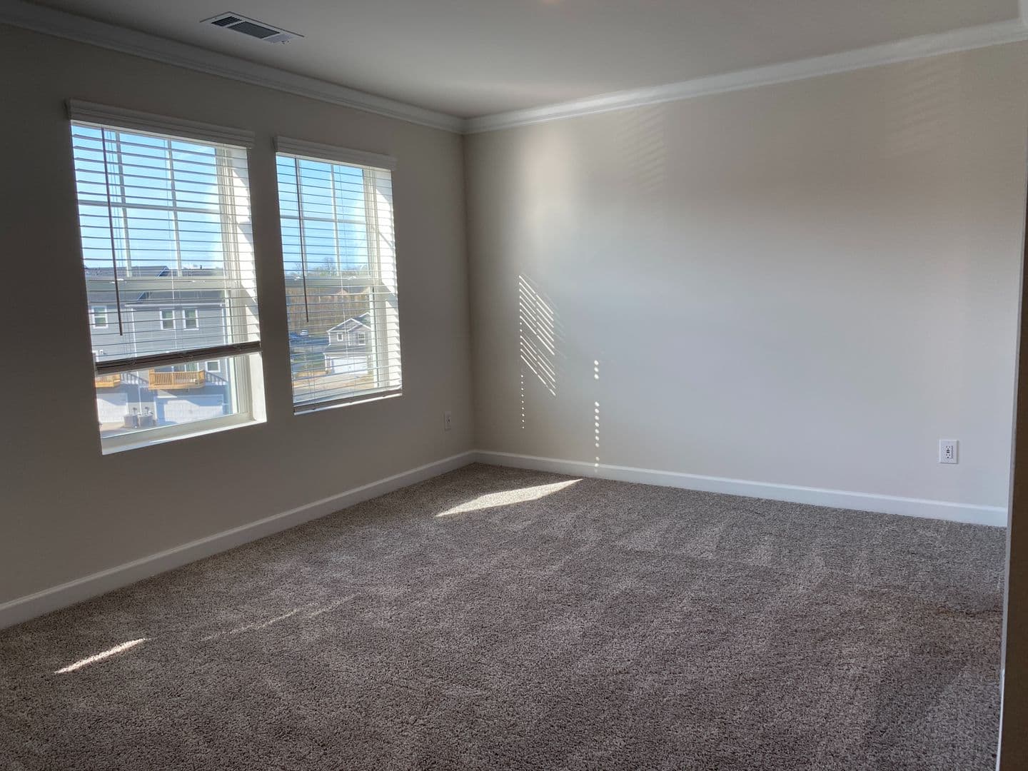 Charlotte House: 2031 Tears Ln