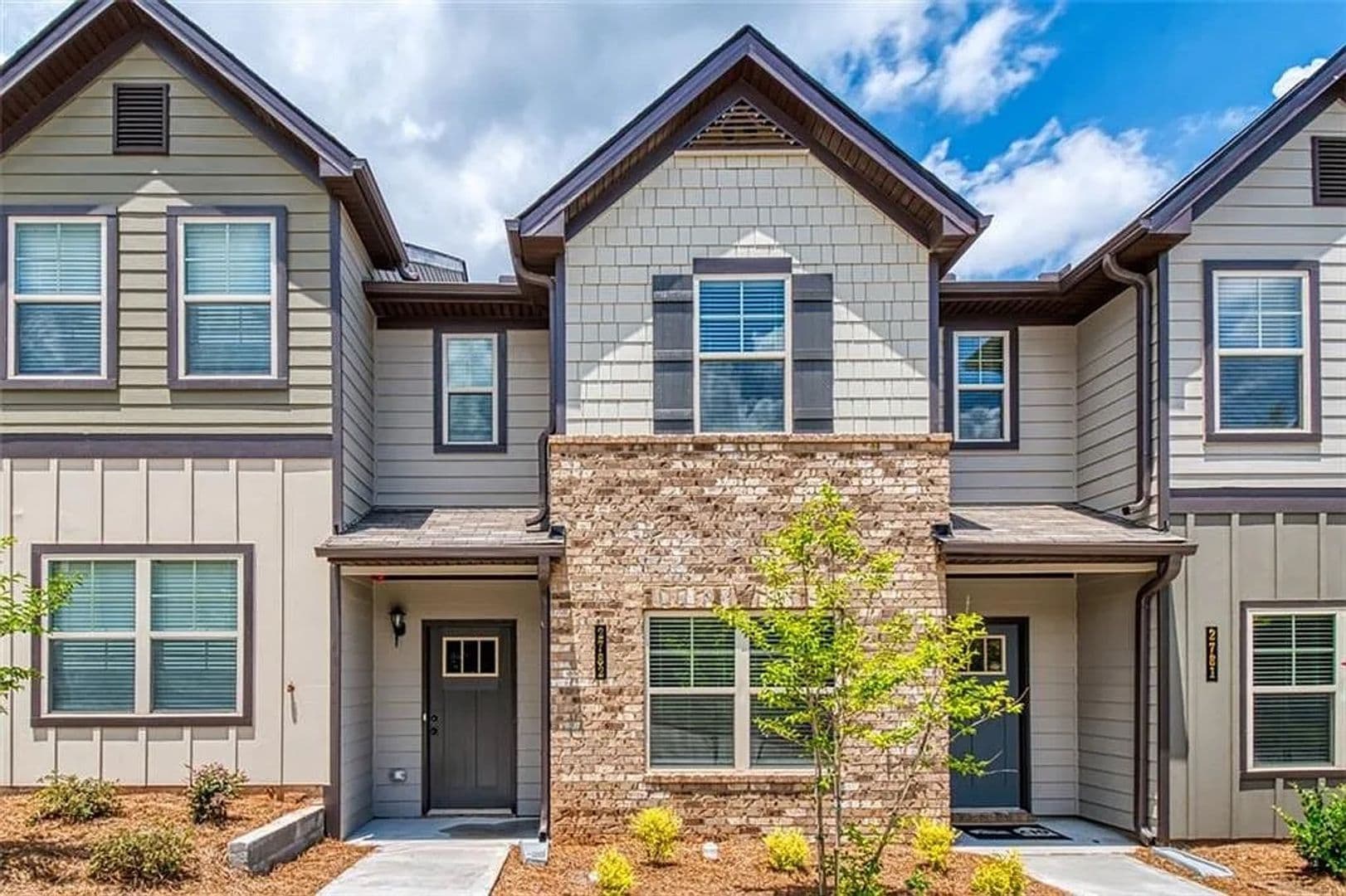 East Point House: 2993 Bayrose Cir