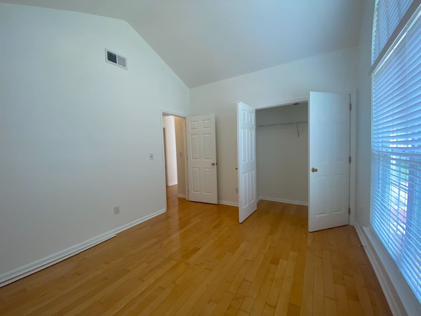 Charlotte House: 9014 Blueshot Ct