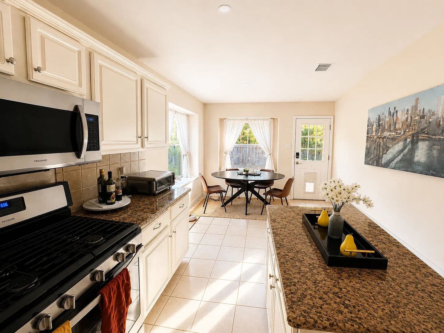 Austin House: 8321 Dulac Dr