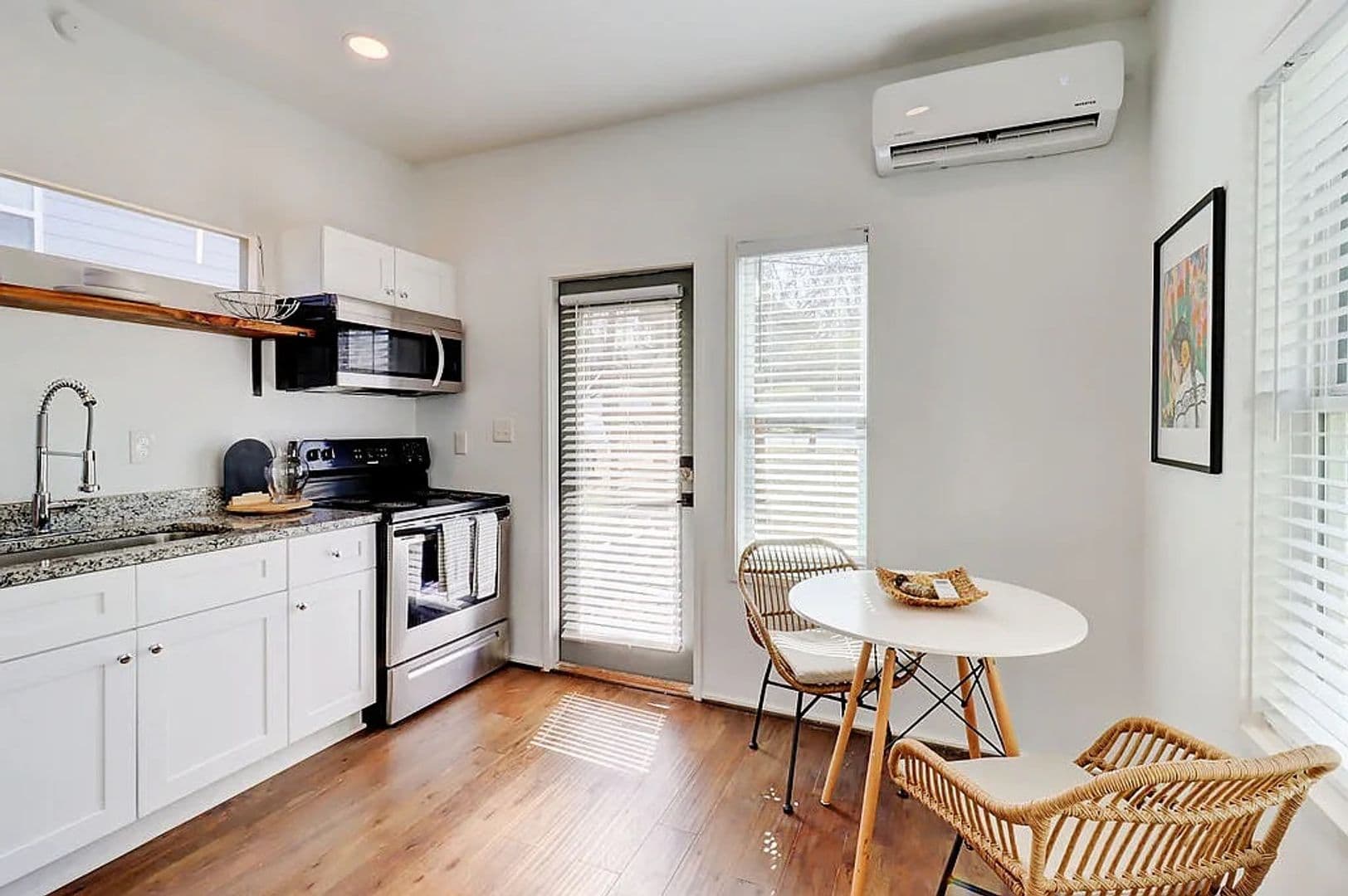 Atlanta House: 51 Bowen Ave SE