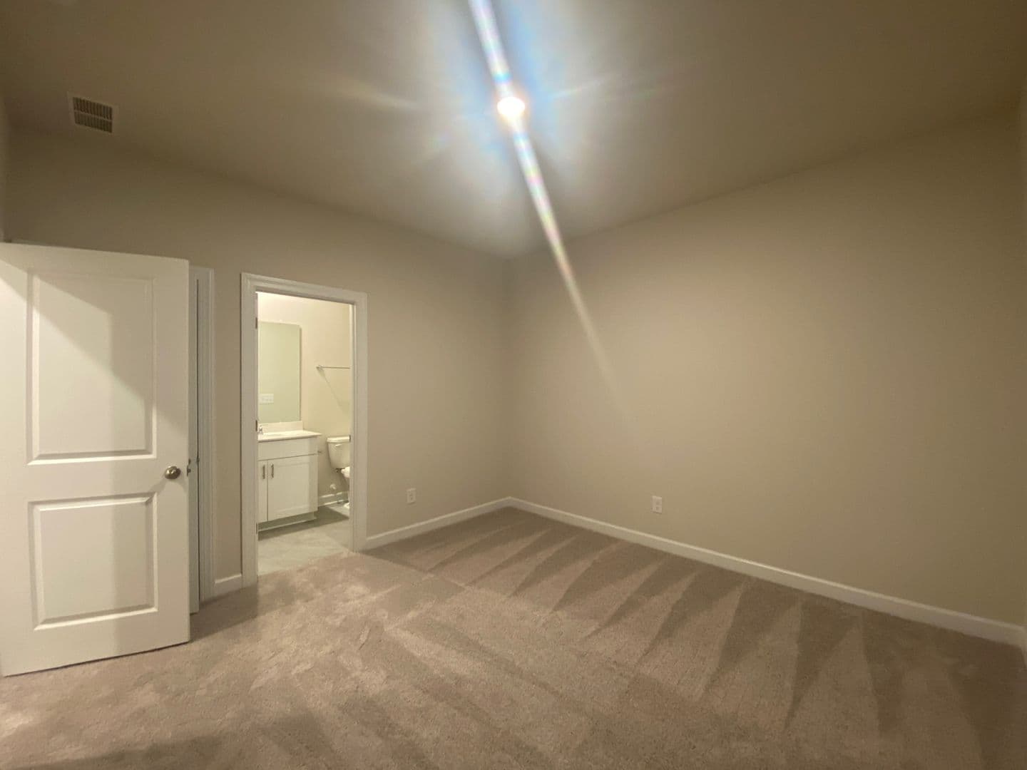Charlotte House: 3762 Memorial Pkwy