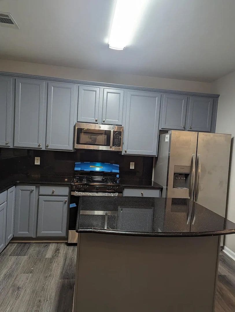 Duluth House: 1925 Kyrle Wy NW