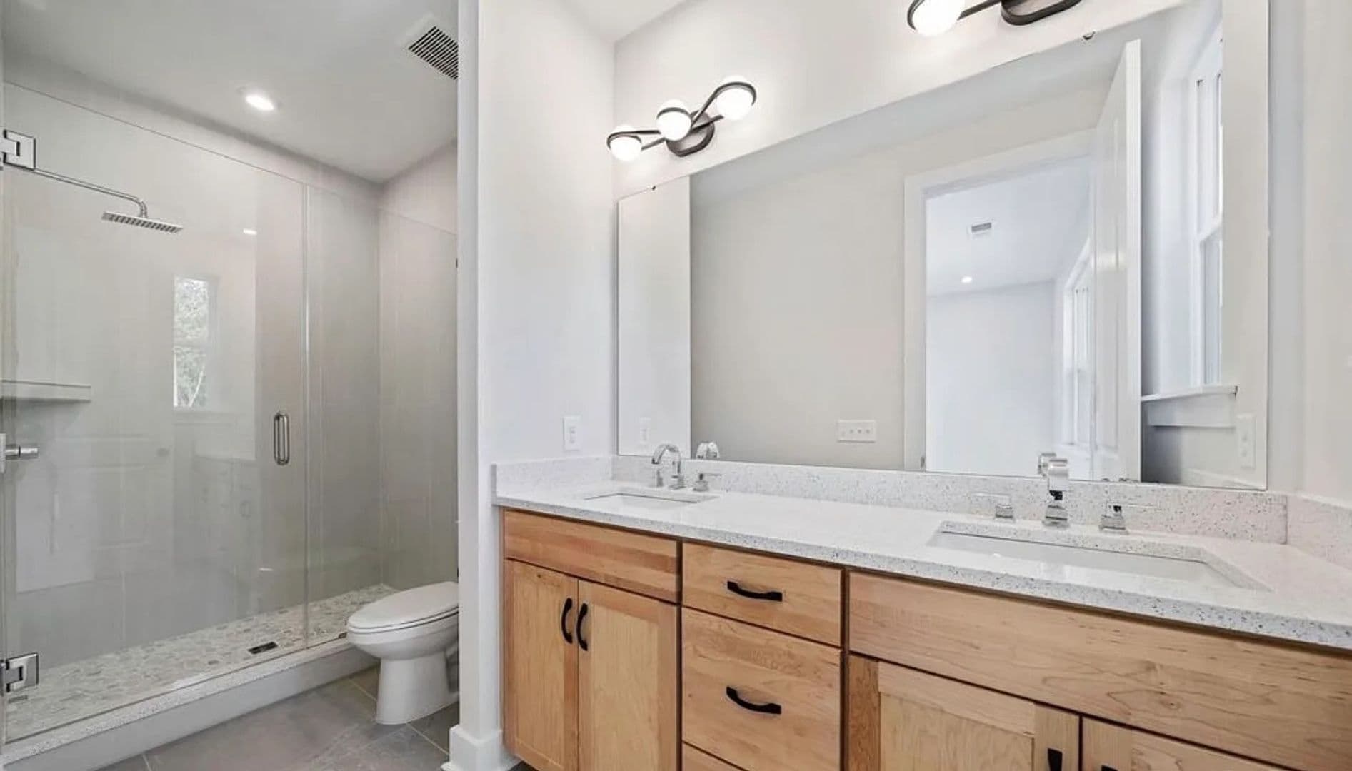 Charlotte House: 1544 Levy Wy
