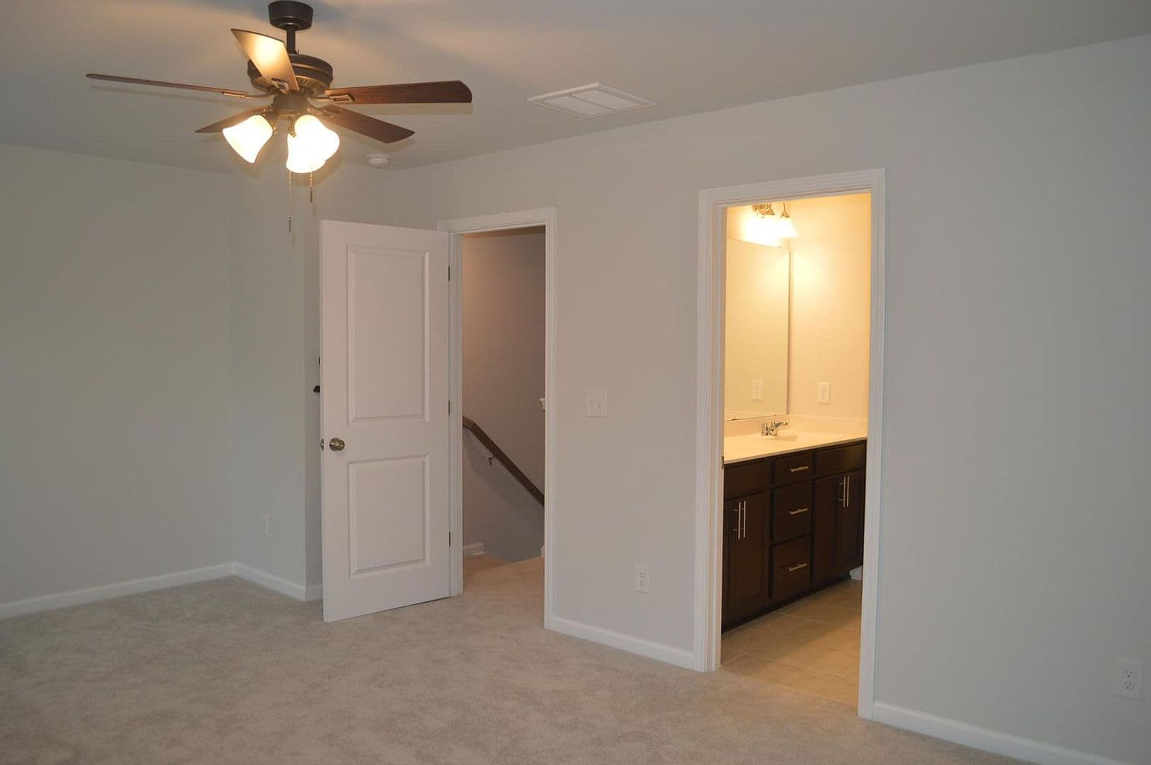 Raleigh House: 4938 Southern Magnolia Dr