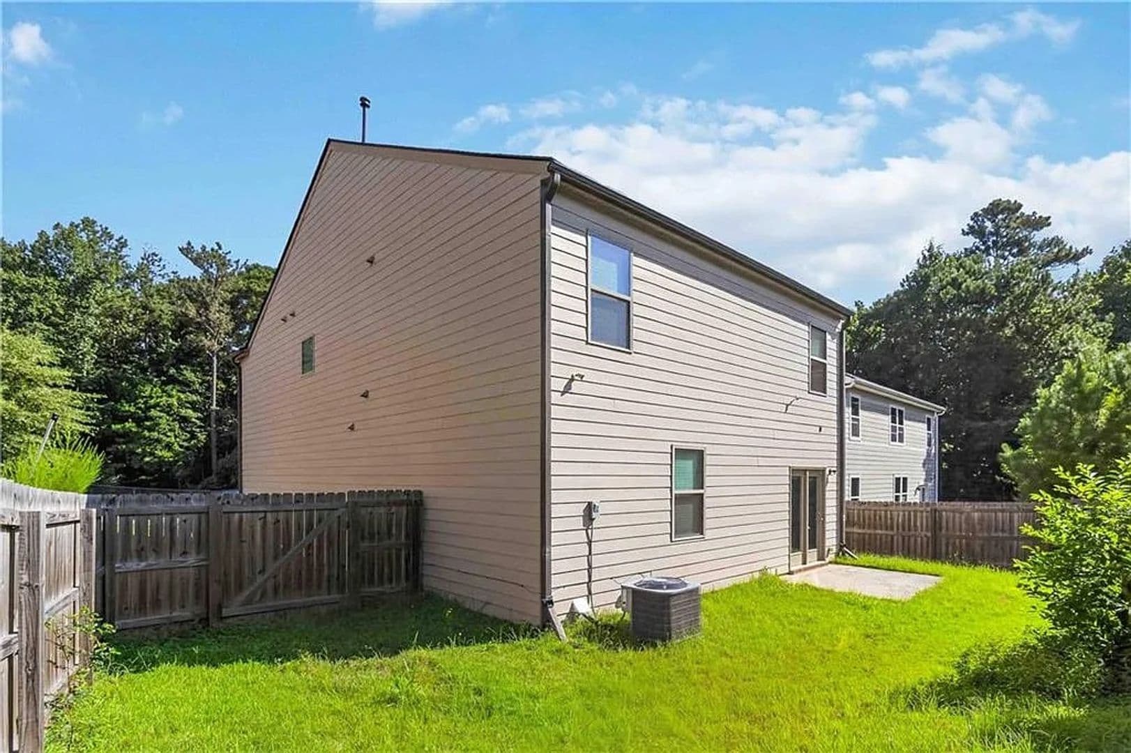 Atlanta House: 3744 Hampshire Walk SW