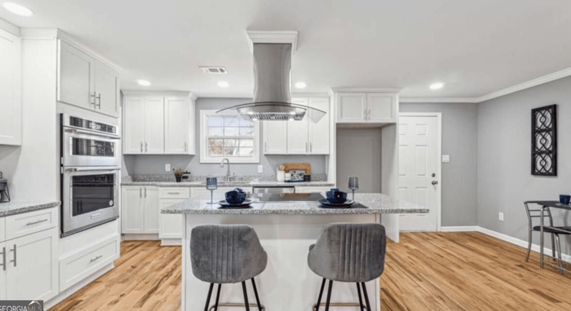 College Park House: 3482 Atlanta St